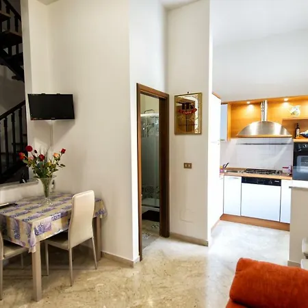 A Due Passi Apartment *